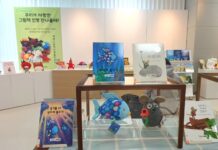 세상 밖으로 나온 세계 그림책 속 인형들